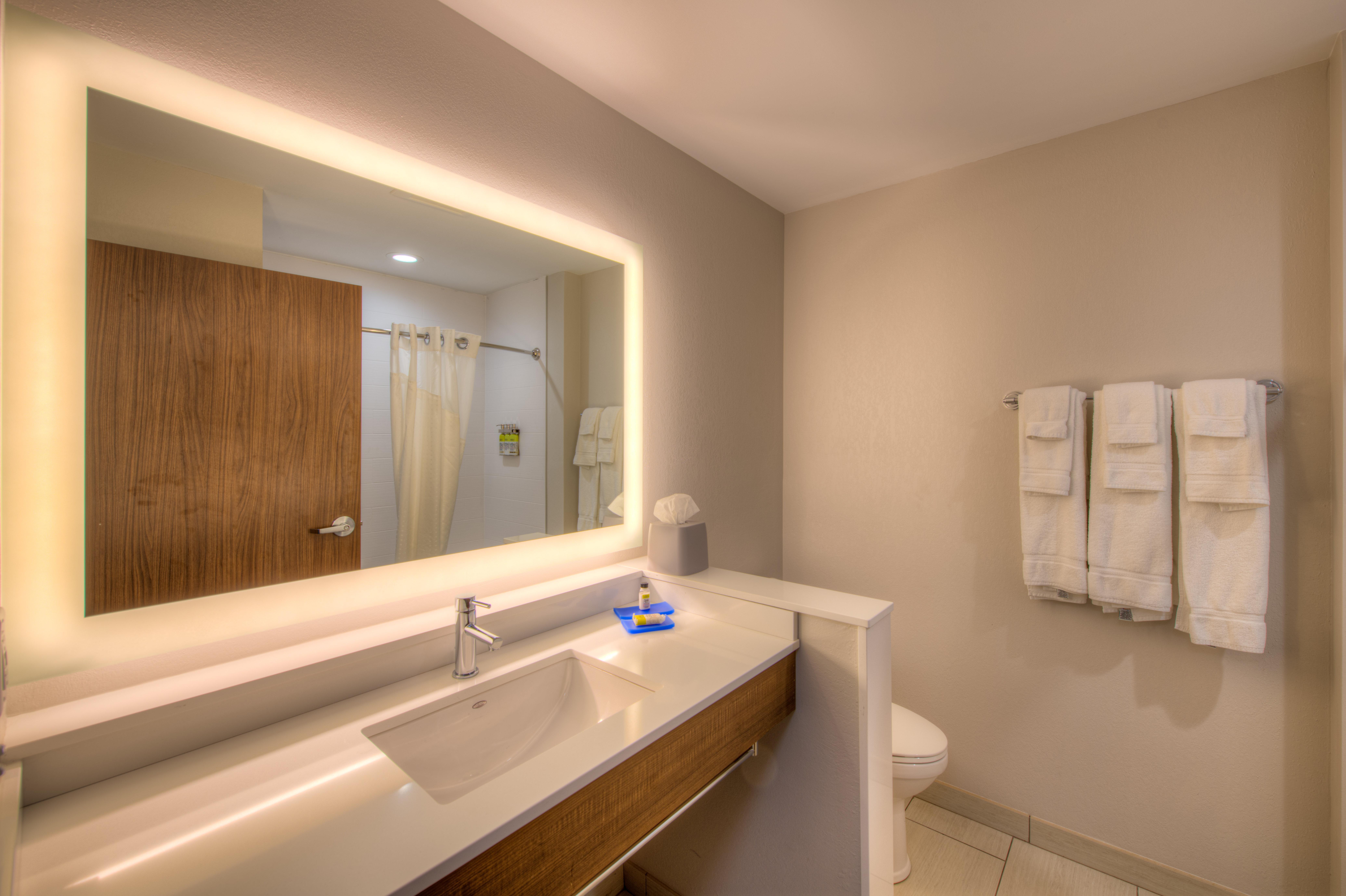 Holiday Inn Express & Suites - Remington By Ihg Экстерьер фото